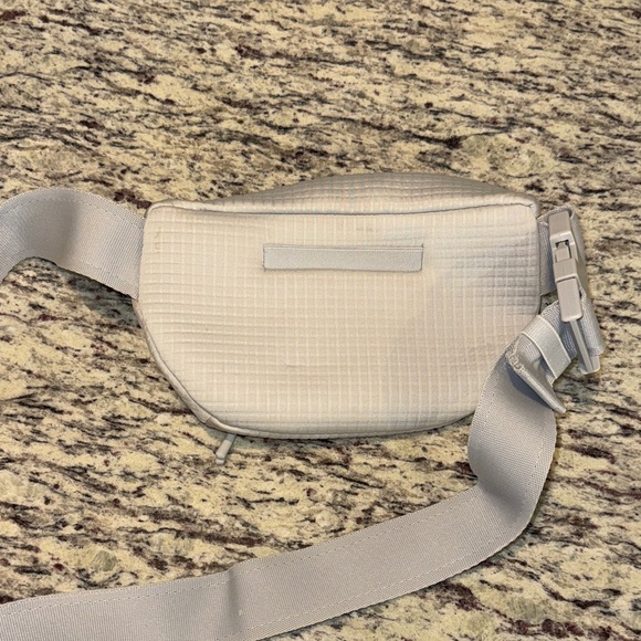 Dagne Dover Light Gray Belt Bag - Picture 3 of 3
